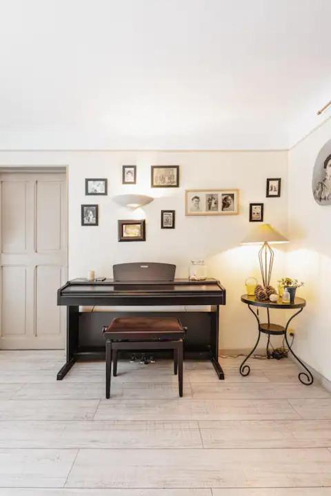 آرْلْ Appartement Complet Ou 2 Chambres De Charme En Centre-Ville المظهر الخارجي الصورة